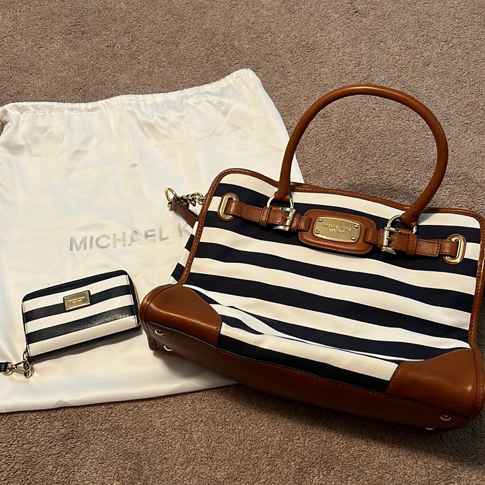 Michael Kors Purse and Wallet Set
